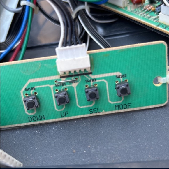 Wells Gardner P857 Arcade Video Game Monitor Chassis - Picture 6 of 8